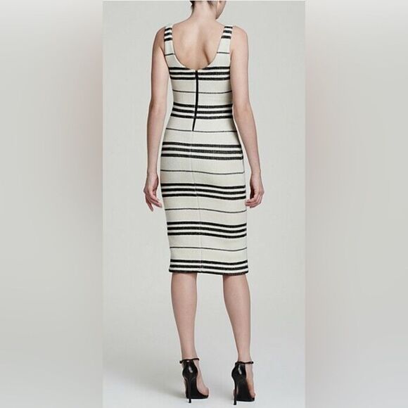 $298 Alice + Olivia ELAINA Striped Sleeveless Sweater Dress Midi Black/Cream S/P - Picture 3 of 8
